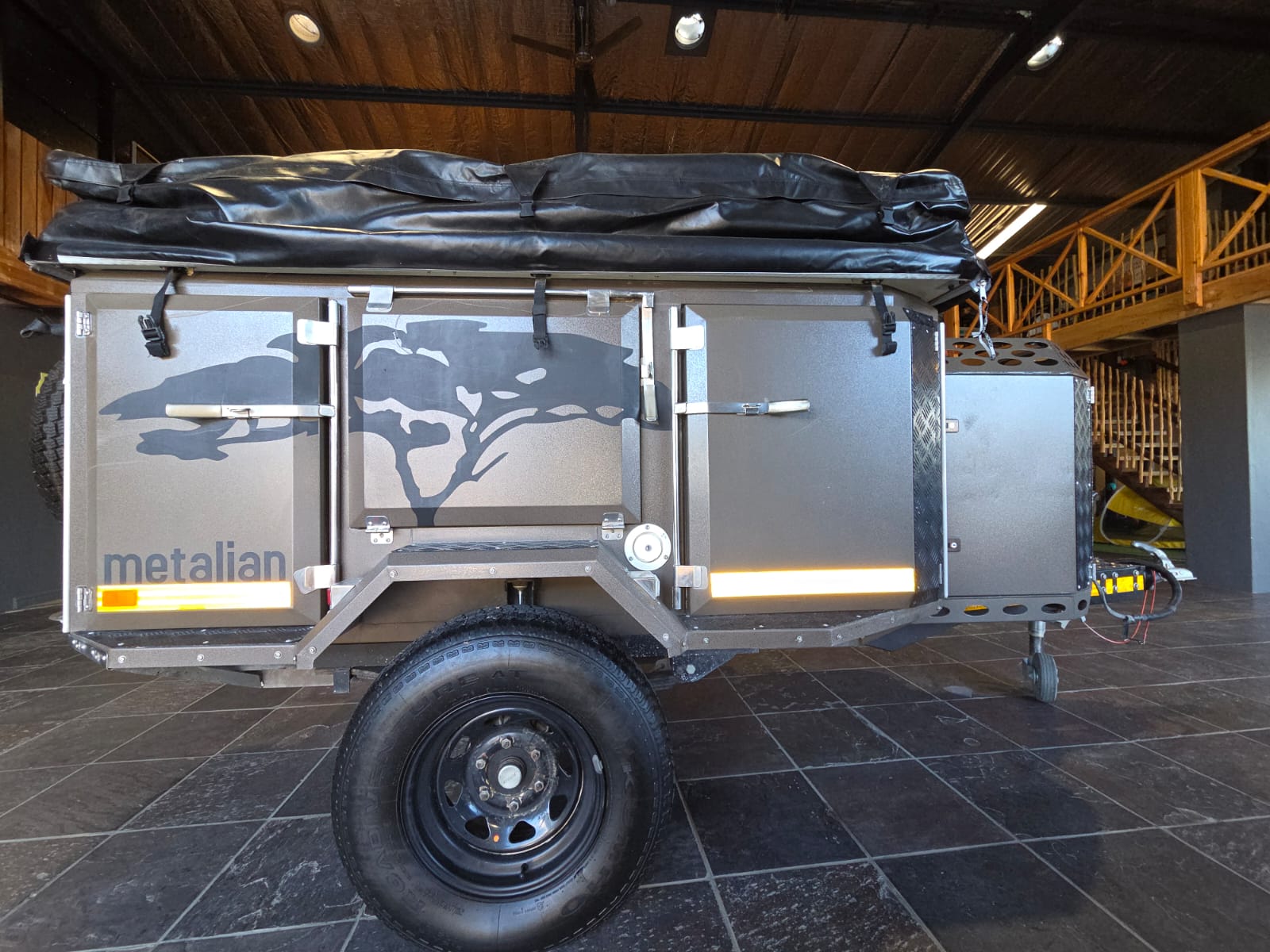 2015 Metalian Maxi Trailer